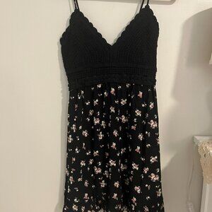 Assortment of 7 Summer Dresses